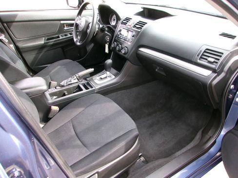 Used 2012 Subaru Impreza 2.0i Premium w/ All-Weather Pkg AWD/4WD image 9