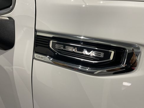 Used 2023 GMC Sierra 1500 SLE AWD/4WD image 39