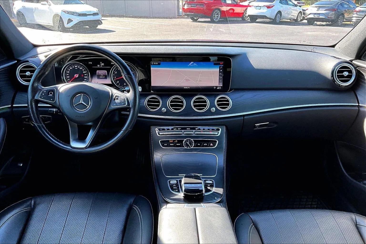 Used 2018 Mercedes-Benz E 300 4MATIC image 5