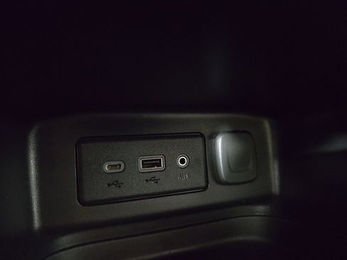 Certified 2023 Chevrolet Equinox LT image 28