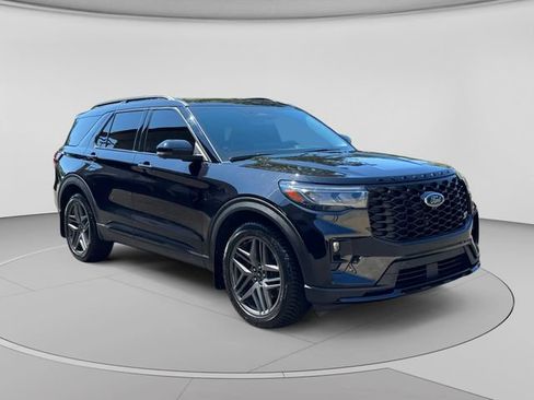 Used 2025 Ford Explorer ST AWD/4WD image 7