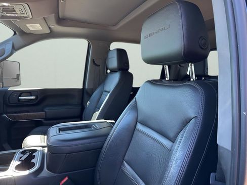 Used 2021 GMC Sierra 2500 Denali w/ Denali Ultimate Package image 27