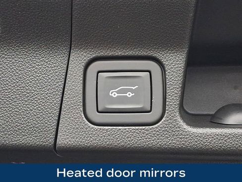 Used 2022 GMC Acadia AT4 w/ Technology Package image 32