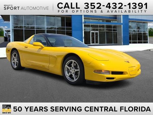 Used 2001 Chevrolet Corvette Coupe w/ Preferred Equipment Group2 RWD image 1