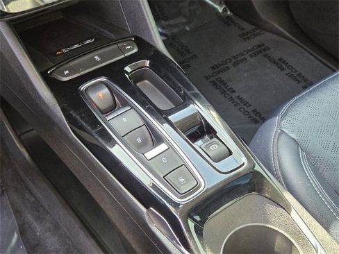 Used 2022 Chevrolet Bolt EUV Premier w/ Sun & Sound Package image 23