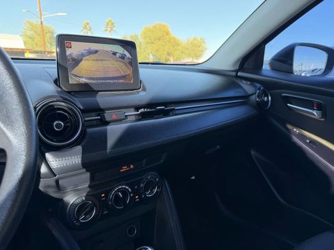 Used 2019 Toyota Yaris LE image 20