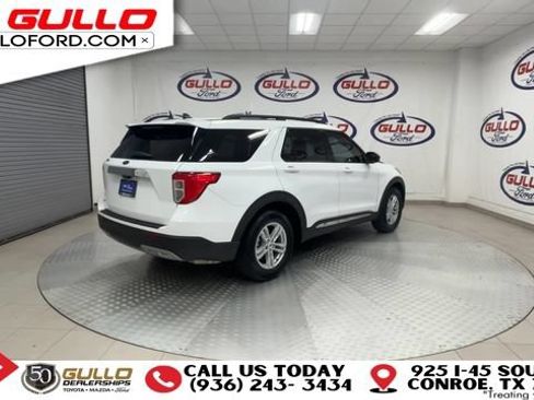 Certified 2021 Ford Explorer XLT w/ Equipment Group 202A RWD image 8