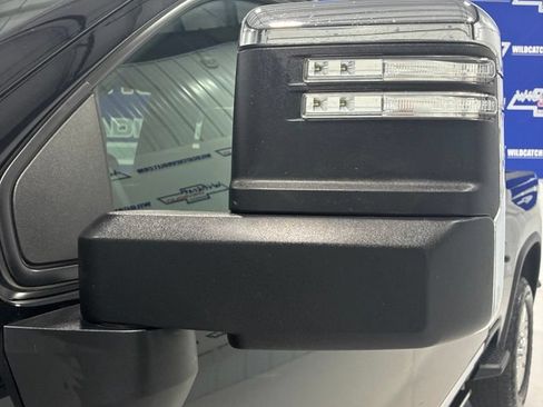Used 2025 Chevrolet Silverado 2500 High Country w/ High Country Premium Package AWD/4WD image 15