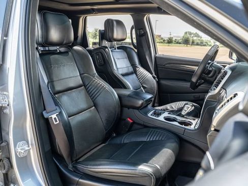Used 2018 Jeep Grand Cherokee Trackhawk AWD/4WD image 32