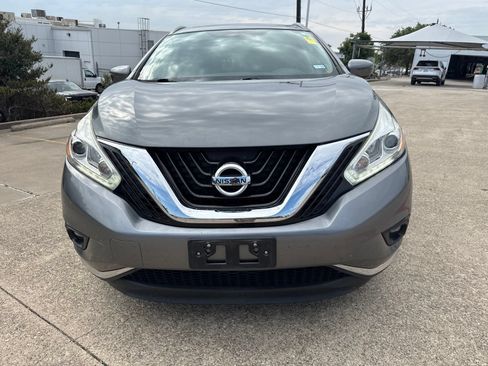 Used 2016 Nissan Murano SV w/ Premium Package FWD image 2