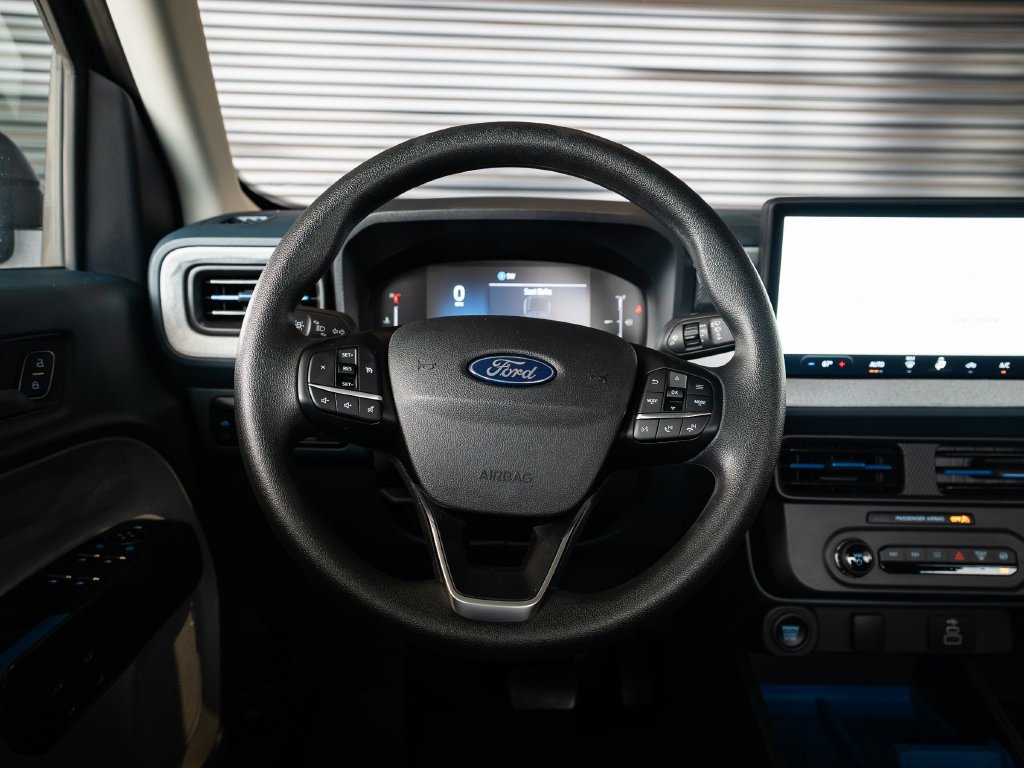 Used 2025 Ford Maverick XLT w/ Equipment Group 302A AWD/4WD image 26