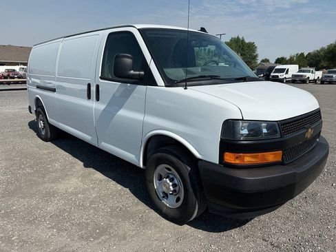 Used 2025 Chevrolet Express 2500 Extended w/ Driver Convenience Package RWD image 9