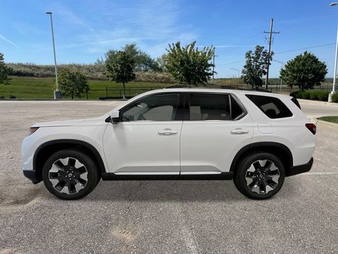 New 2026 Honda Pilot Elite image 3