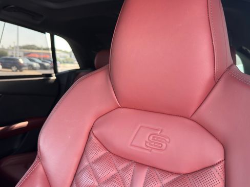 Used 2024 Audi SQ8 Prestige AWD/4WD image 13