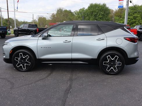 Used 2023 Chevrolet Blazer RS w/ Driver Confidence II Package AWD/4WD image 34