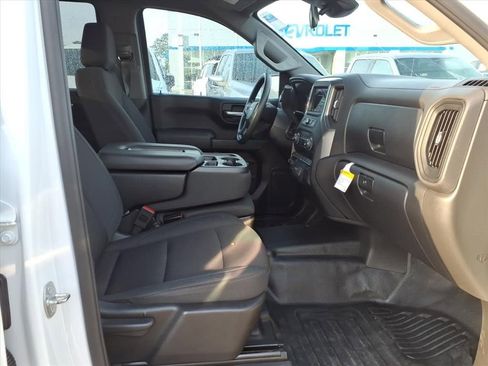 Used 2024 Chevrolet Silverado 1500 W/T w/ WT Value Package AWD/4WD image 17