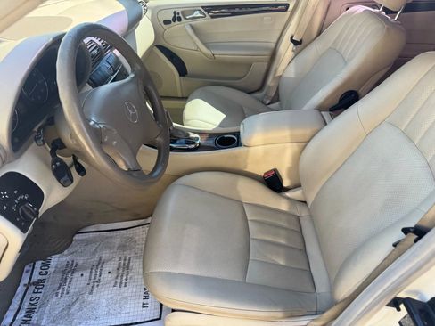 Used 2007 Mercedes-Benz C 280 Sedan image 10