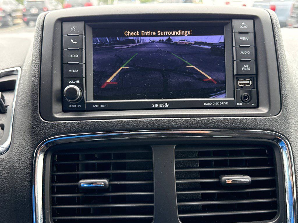 Used 2018 Dodge Grand Caravan SE FWD image 28