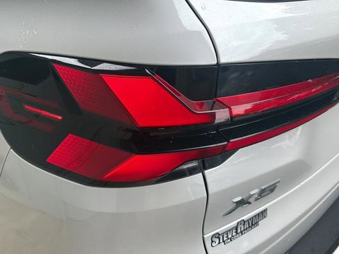 Used 2024 BMW X5 sDrive40i w/ Premium Package RWD image 27