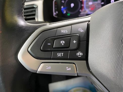 Used 2020 Volkswagen Atlas Cross Sport SEL image 18