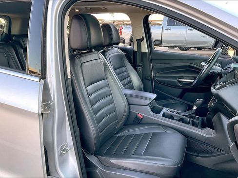 Used 2017 Ford Escape Titanium image 10