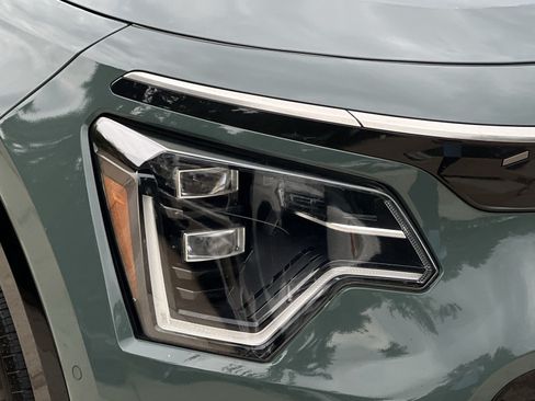 Used 2023 Kia Niro Wave w/ Wave Preserve Package FWD image 13