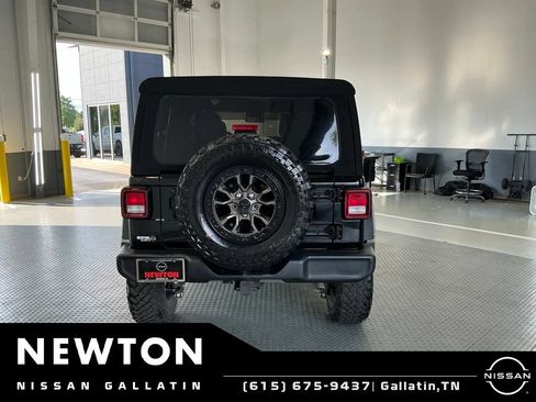 Used 2024 Jeep Wrangler Unlimited Sport AWD/4WD image 5