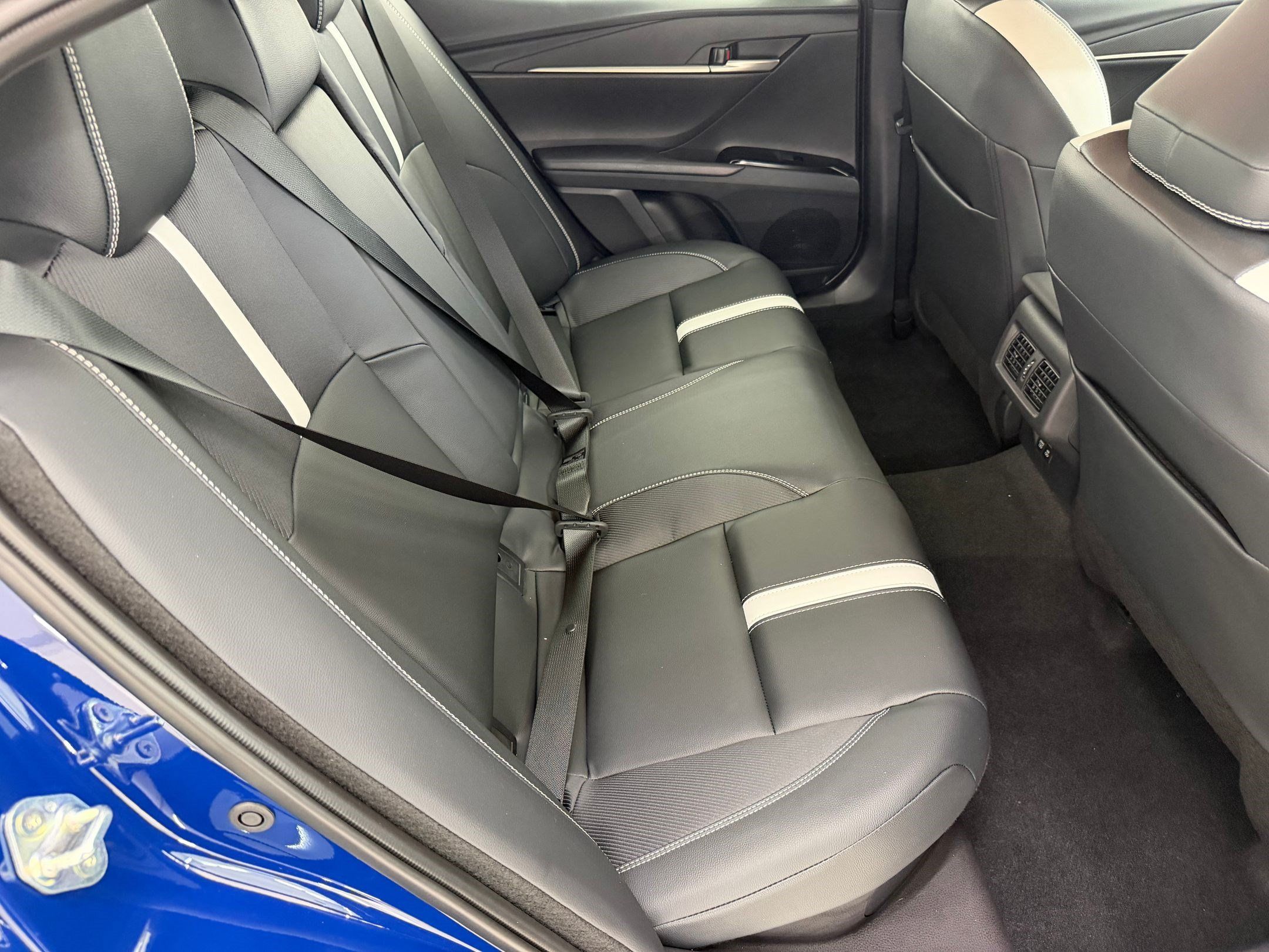 Used 2026 Toyota Camry SE w/ Convenience Package FWD image 29