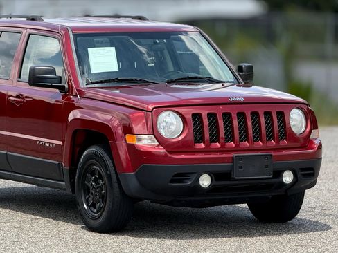 Used 2014 Jeep Patriot Sport w/ Power Value Group FWD image 15