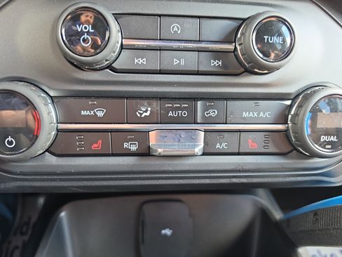 Used 2023 Ford Bronco Outer Banks AWD/4WD image 29