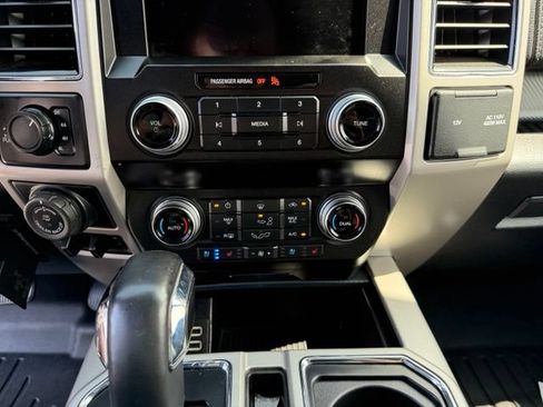 Used 2020 Ford F150 Lariat w/ Equipment Group 502A Luxury AWD/4WD image 17