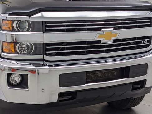Used 2018 Chevrolet Silverado 2500 LTZ w/ Duramax Plus Package AWD/4WD image 42