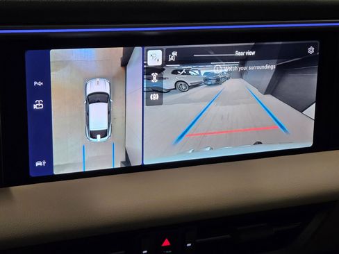 New 2026 Porsche Macan Electric RWD image 22