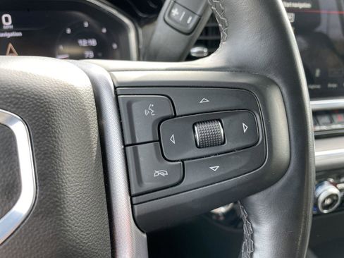 Used 2025 GMC Sierra 1500 SLT image 16