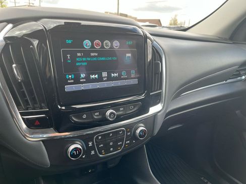 Used 2018 Chevrolet Traverse LT AWD/4WD image 10