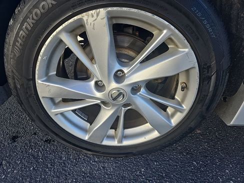 Used 2014 Nissan Altima 2.5 SV image 35