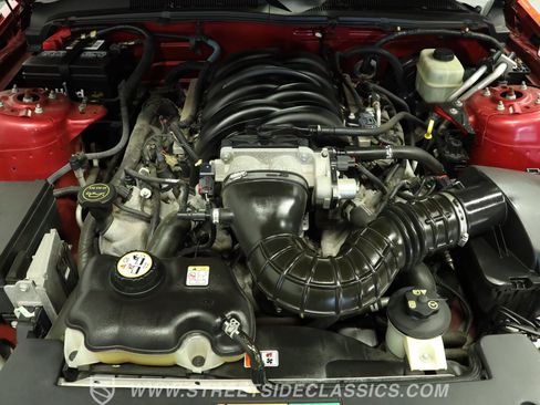 Used 2006 Ford Mustang GT RWD image 3