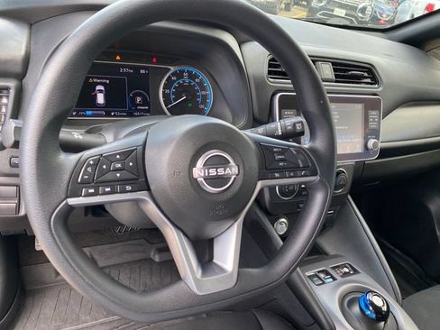 Used 2025 Nissan Leaf S FWD image 12