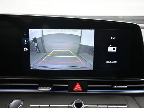 Certified 2024 Hyundai Elantra SEL FWD image 19
