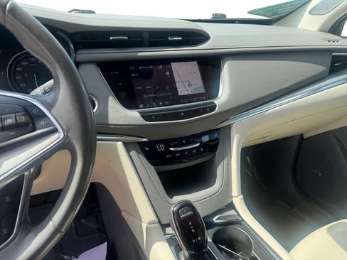 Used 2021 Cadillac XT5 Premium Luxury AWD/4WD image 15