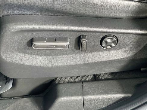 Used 2025 Honda Odyssey EX-L image 13