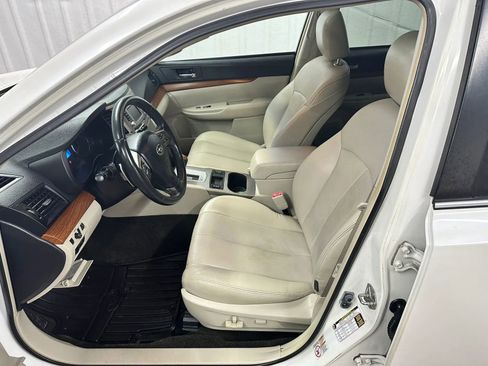 Used 2013 Subaru Outback 2.5i Limited w/ Moonroof Pkg image 17
