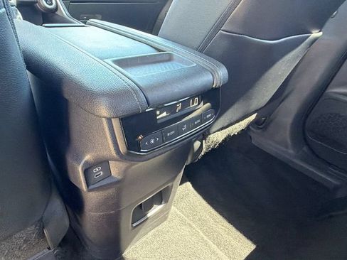 Used 2025 Toyota Grand Highlander FWD image 17