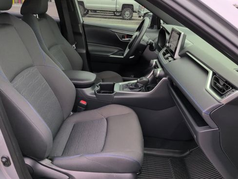 Used 2024 Toyota RAV4 SE w/ Weather Package image 17
