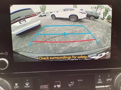 Used 2025 Toyota Highlander XSE AWD/4WD image 19