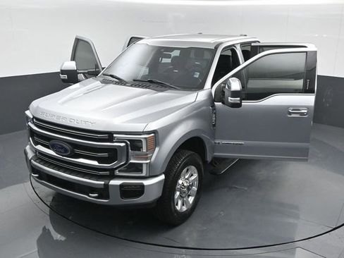 Certified 2022 Ford F350 Platinum w/ FX4 Off-Road Package image 26