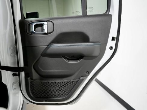 Used 2021 Jeep Wrangler Unlimited Rubicon 4xe w/ Steel Bumper Group image 30