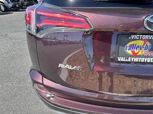 Used 2017 Toyota RAV4 XLE w/ Premium Special Value Package FWD image 7