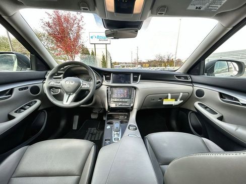 Certified 2025 INFINITI QX50 Luxe image 12