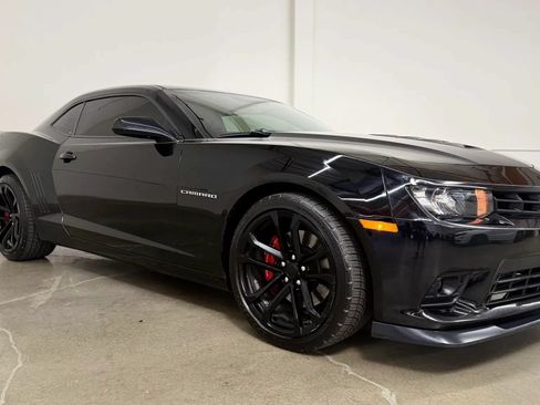 Used 2015 Chevrolet Camaro SS w/ SS Performance Package RWD image 5